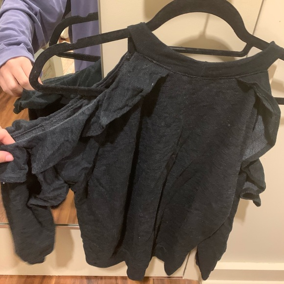 Off the shoulder long sleeve top!! - Picture 4 of 4